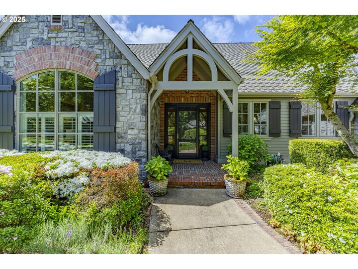 Property Photo: 2943 Riverwalk Loop OR 97401