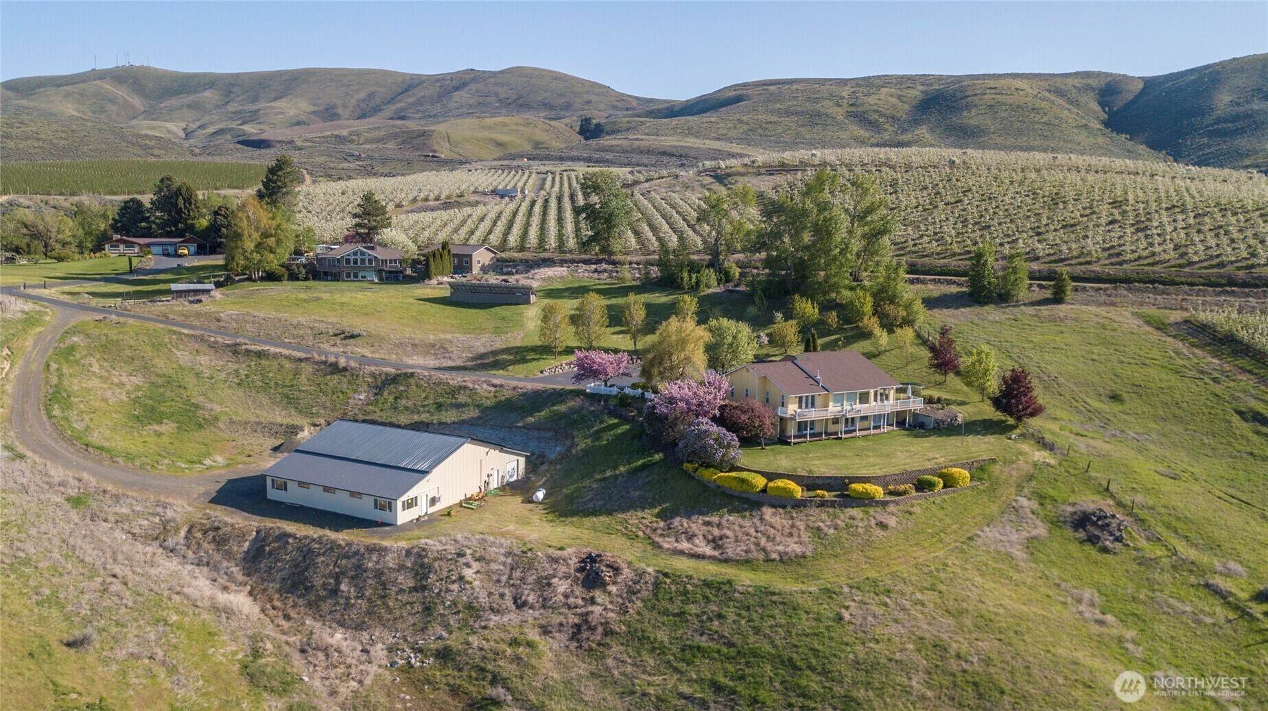 Property Photo: 1677 Dodge Road WA 98926