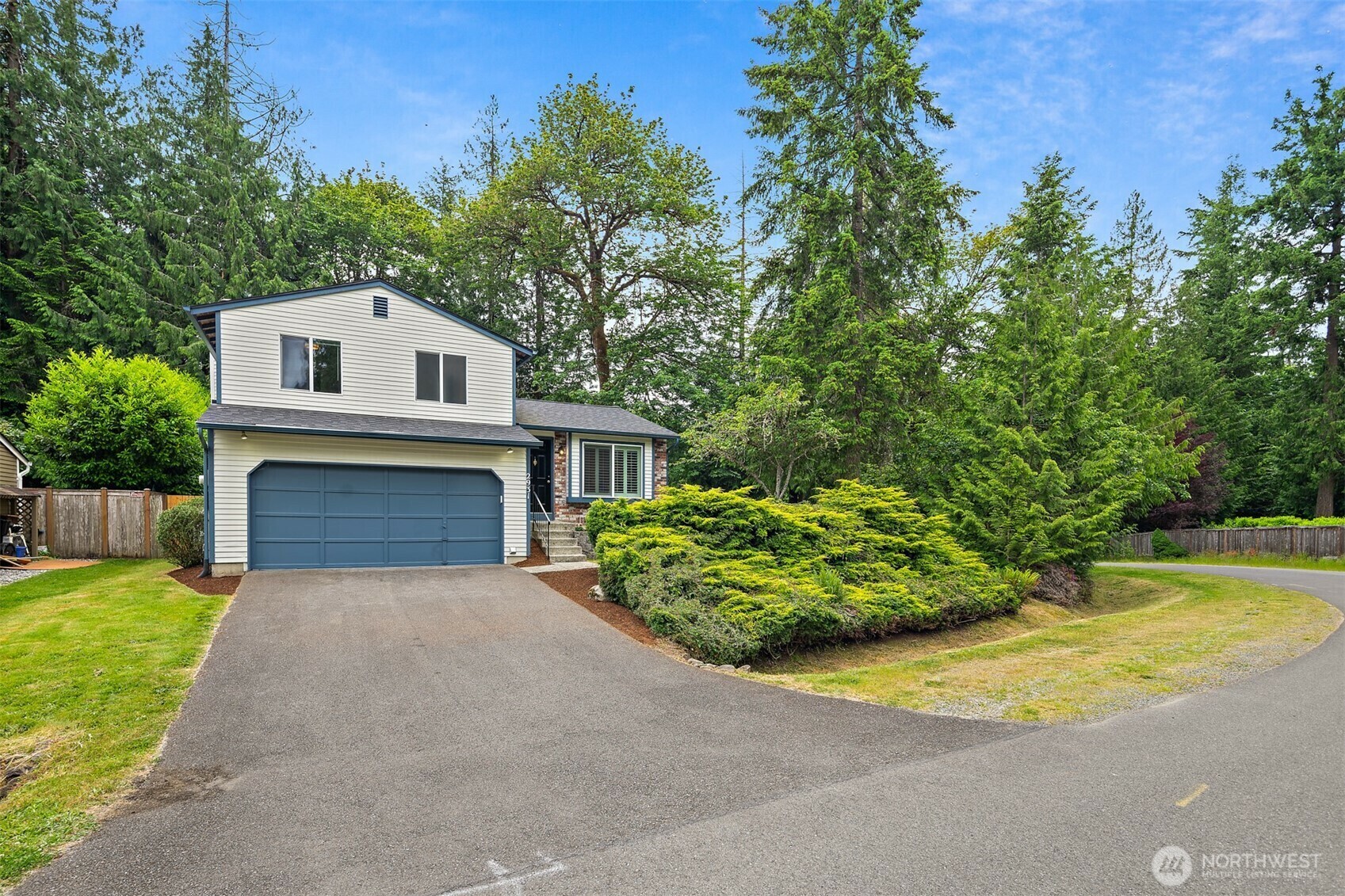 Property Photo: 2931 230th Avenue NE WA 98074