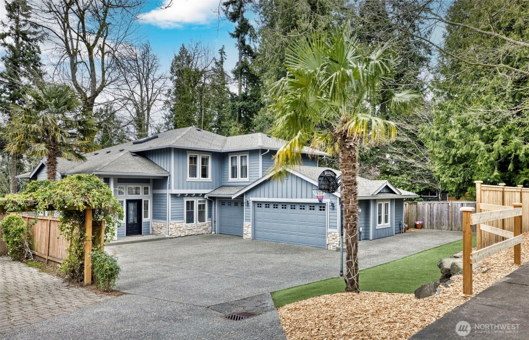 Property Photo: 6211 116th Avenue NE WA 98033