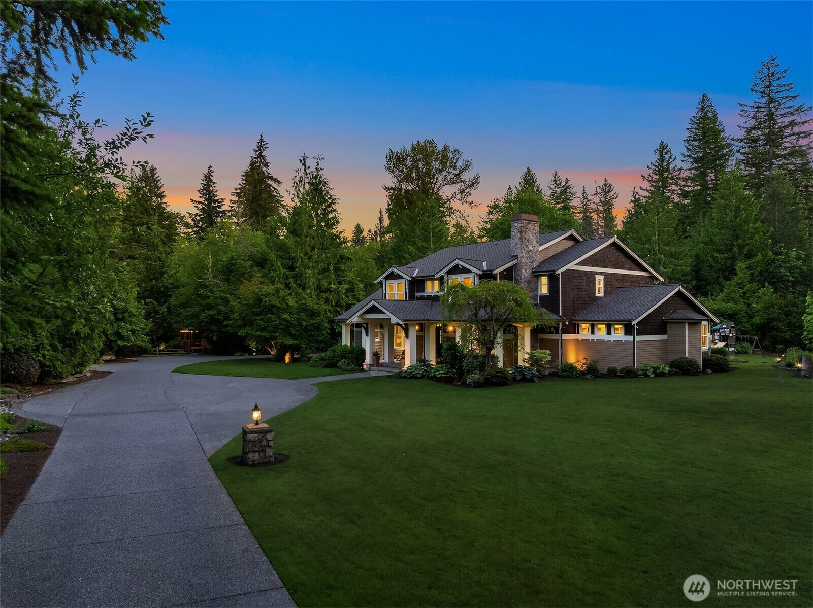 Property Photo: 22217 255th Avenue SE WA 98038