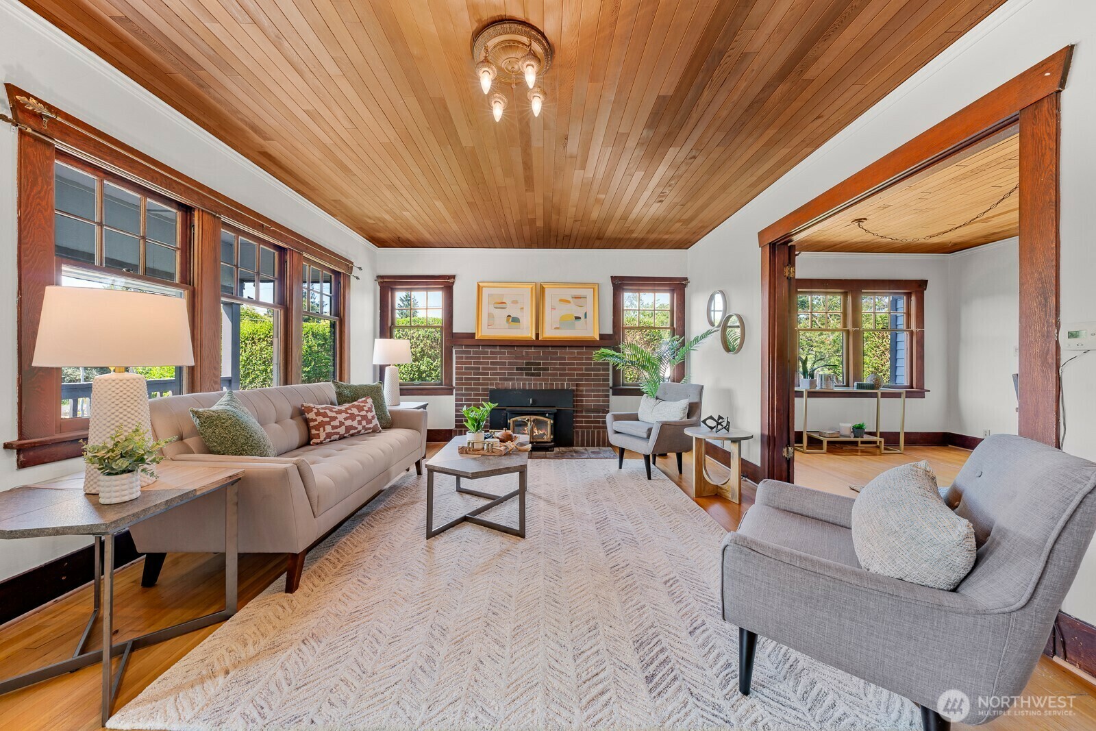 Property Photo: 11056 Phinney Avenue N WA 98133