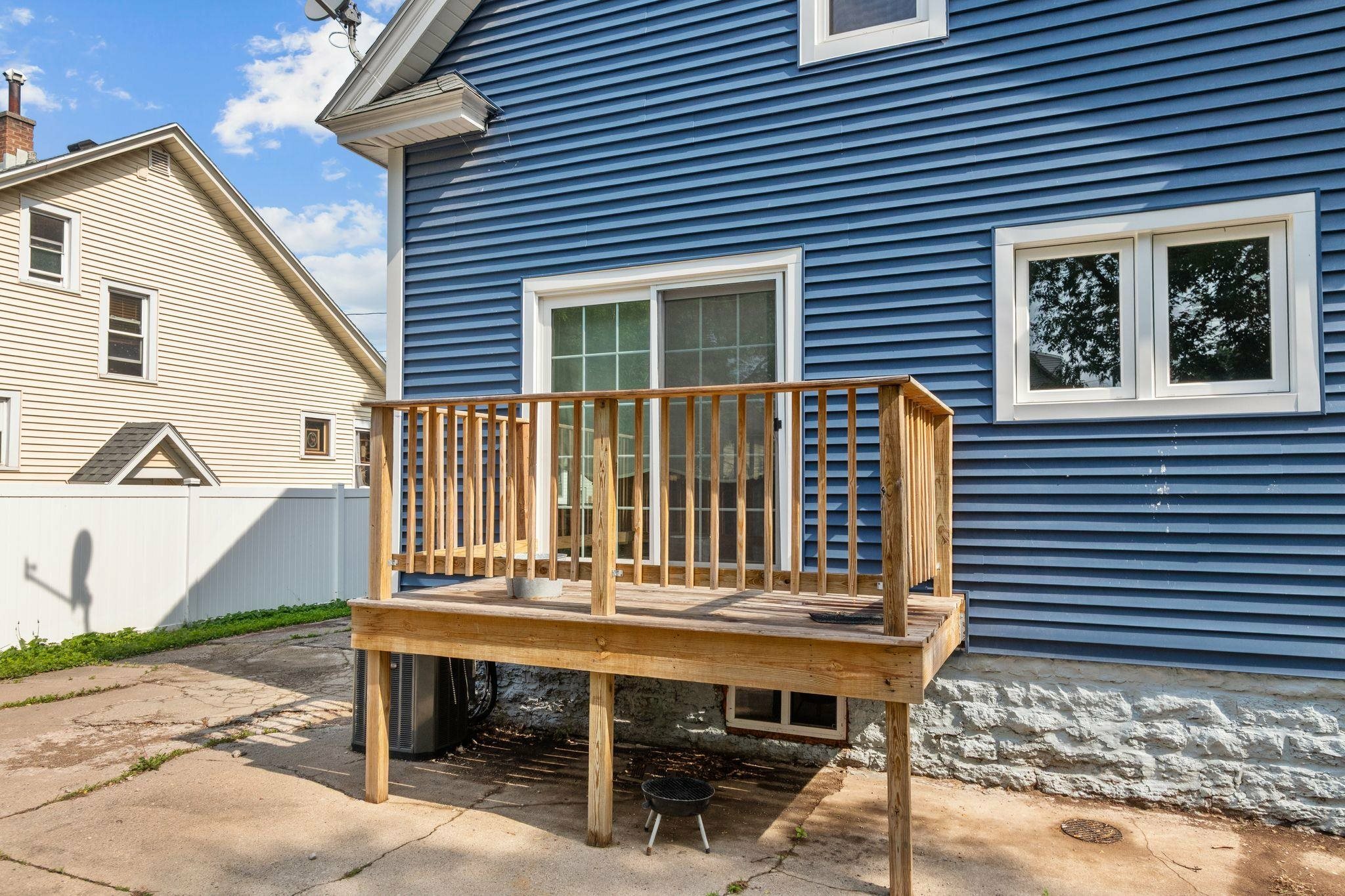 Property Photo:  417 E Lincoln Avenue  WI 54901 