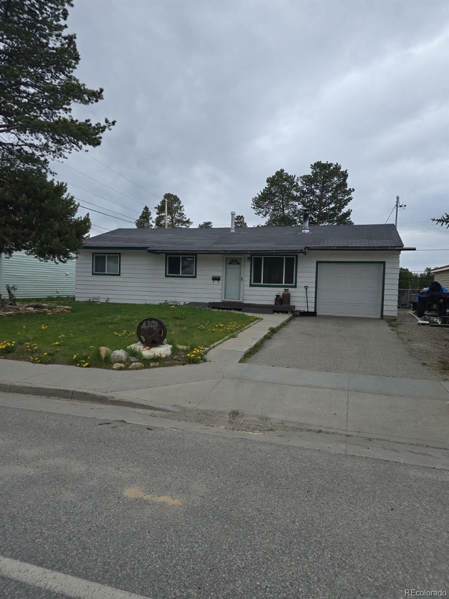 Property Photo: 1208 Mount Massive Drive CO 80461