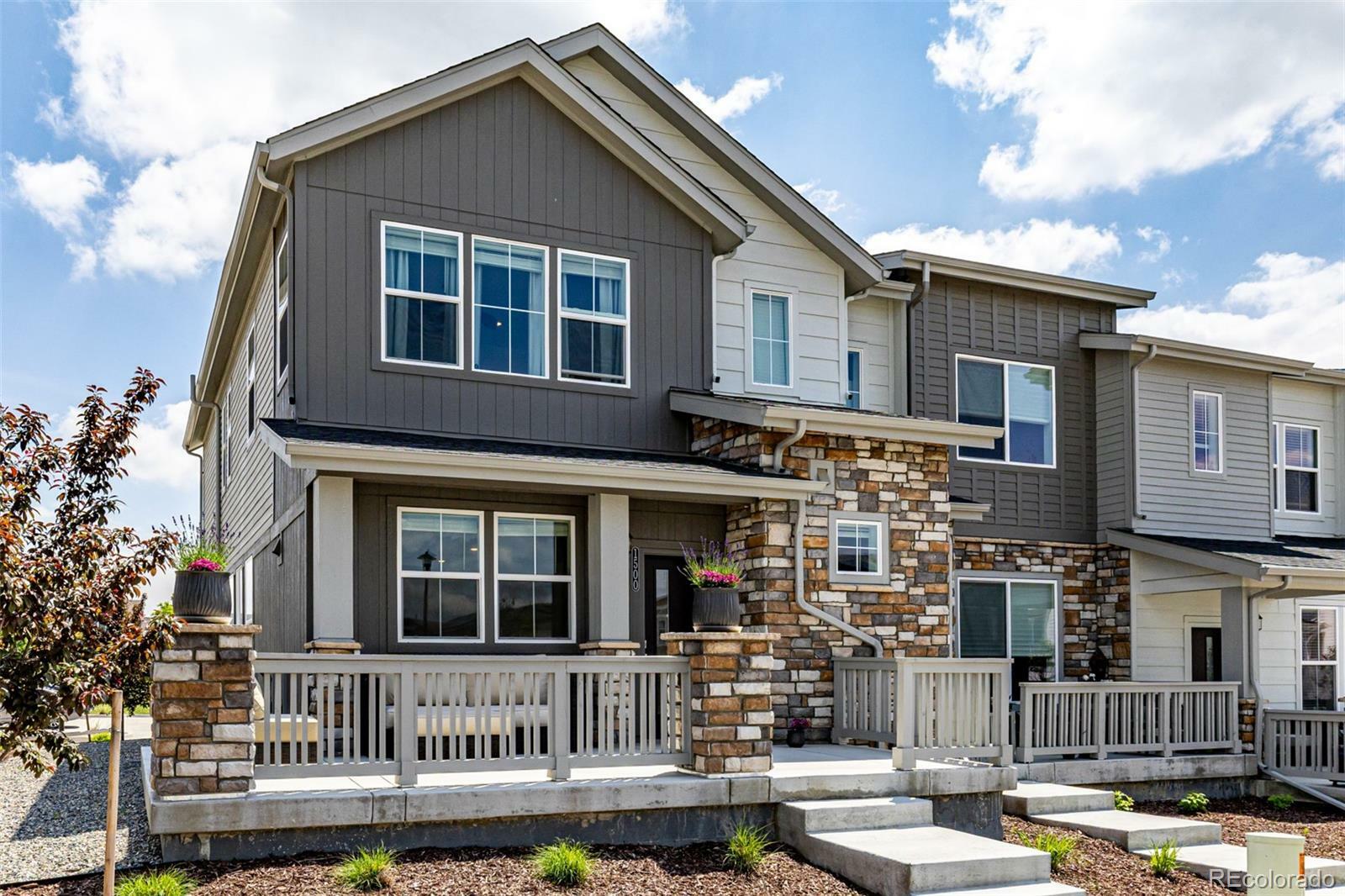 Property Photo:  1500 Sun Way  CO 80026 
