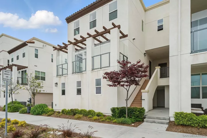 Property Photo:  2054 Luzon Lane 3  CA 91915