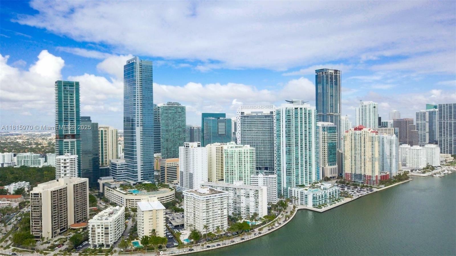Property Photo:  1435 Brickell Ave 3106  FL 33131 