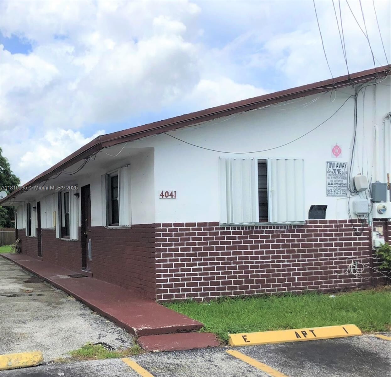 Property Photo: 4041 SW 23rd St 3 FL 33023