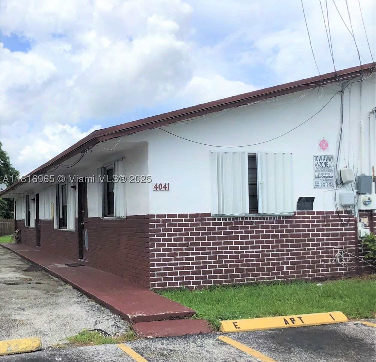 Property Photo:  4041 SW 23rd St 3  FL 33023 