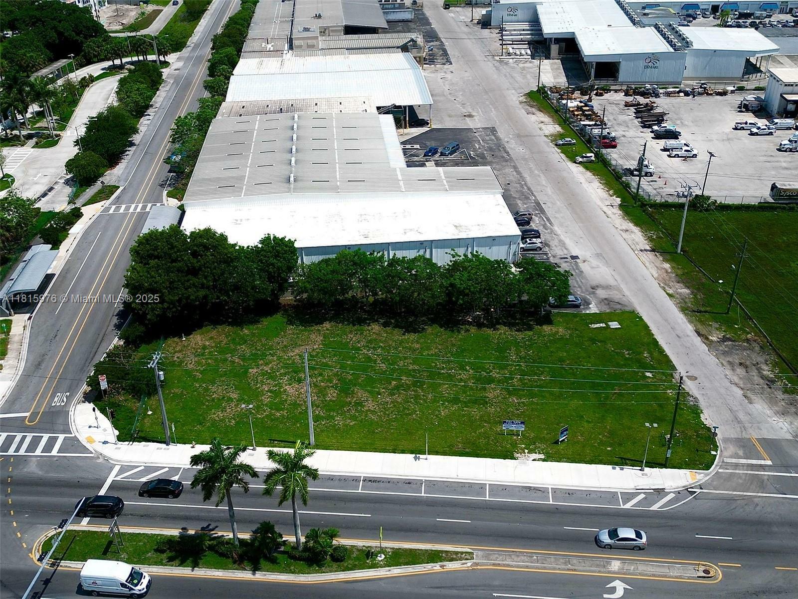 Property Photo:  100 W Palm Drive  FL 33034 