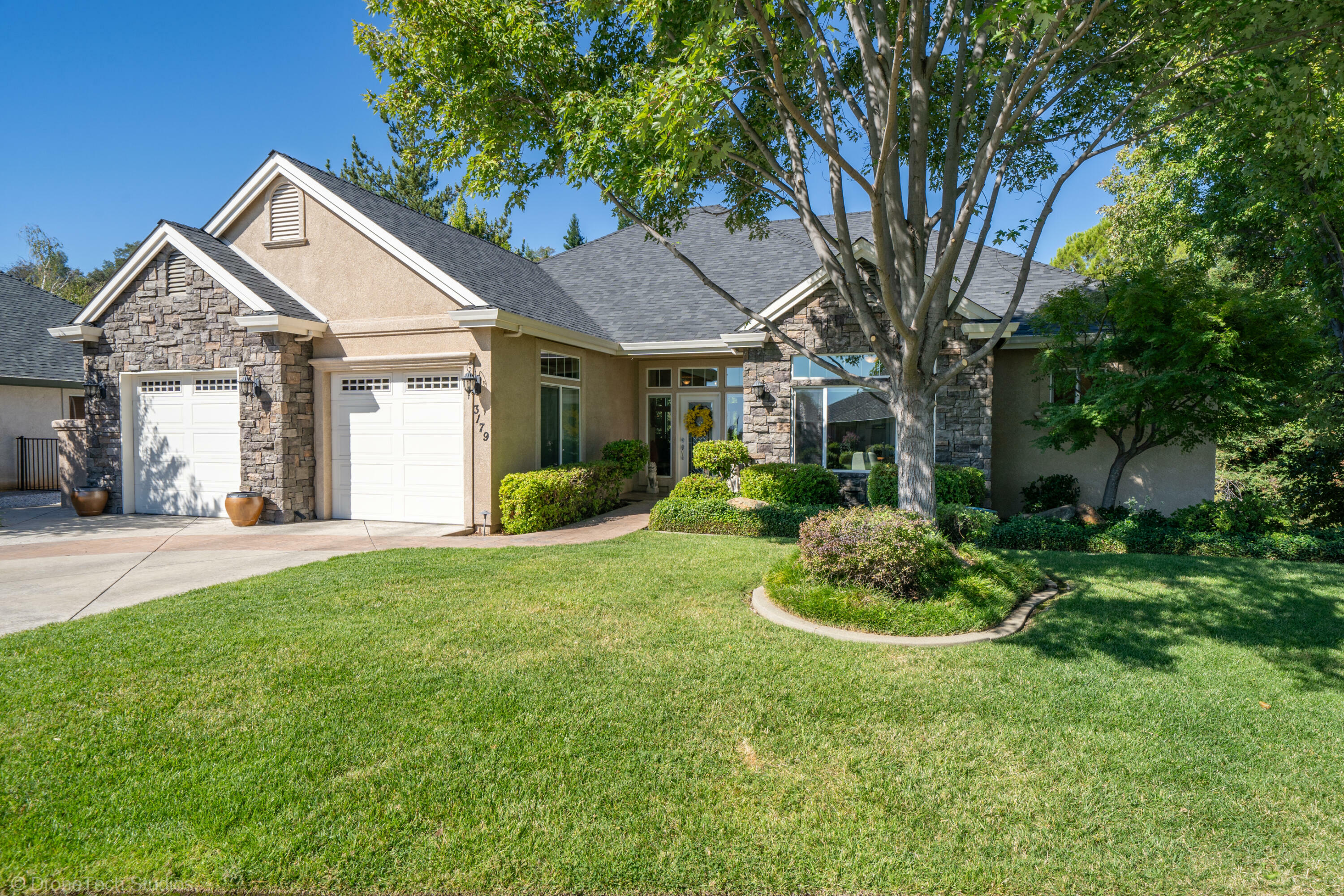Property Photo: 3179 Pinot Path CA 96001