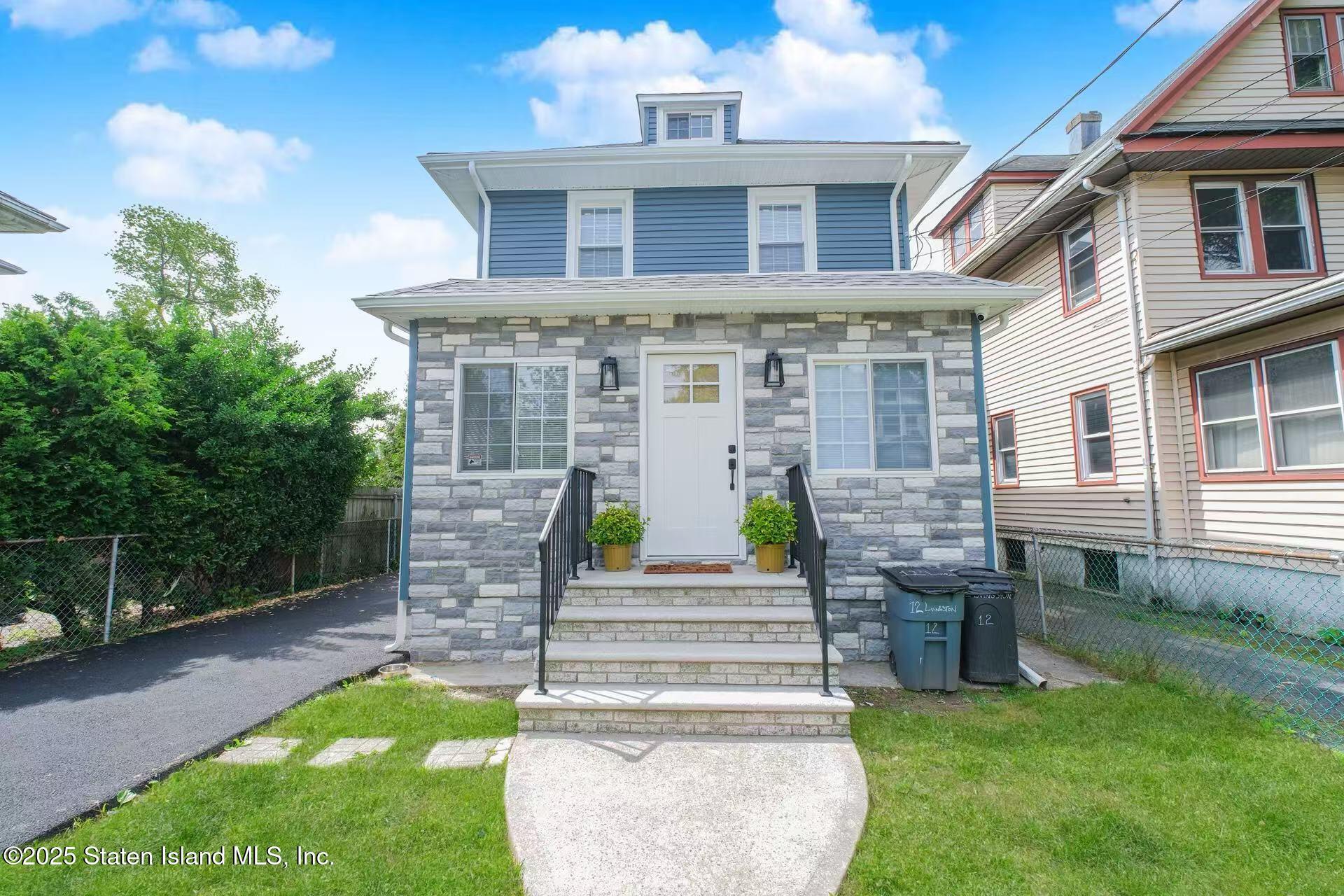 Property Photo: 12 Livingston Court NY 10310