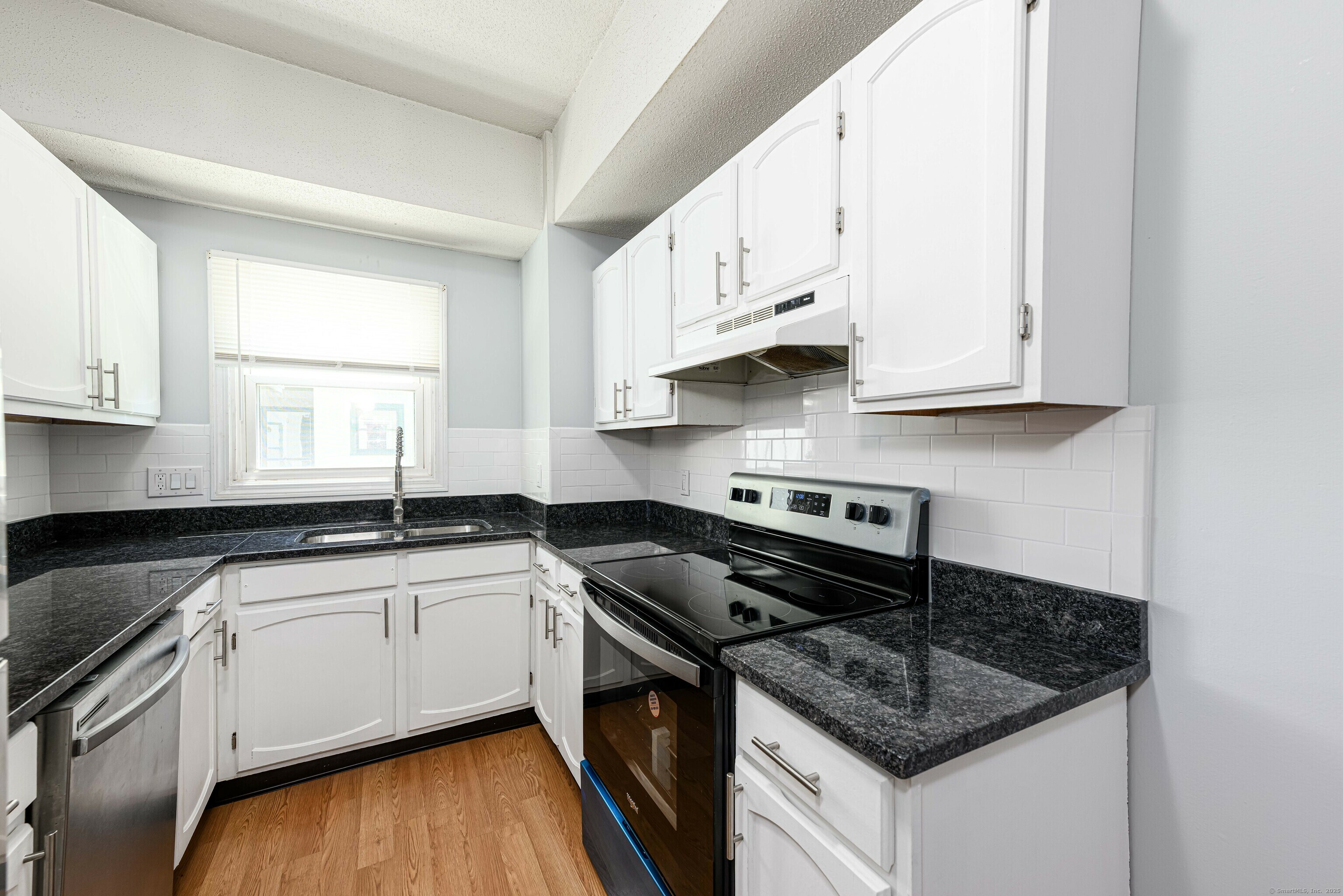 Property Photo:  21 Judd Square 21  CT 06492 