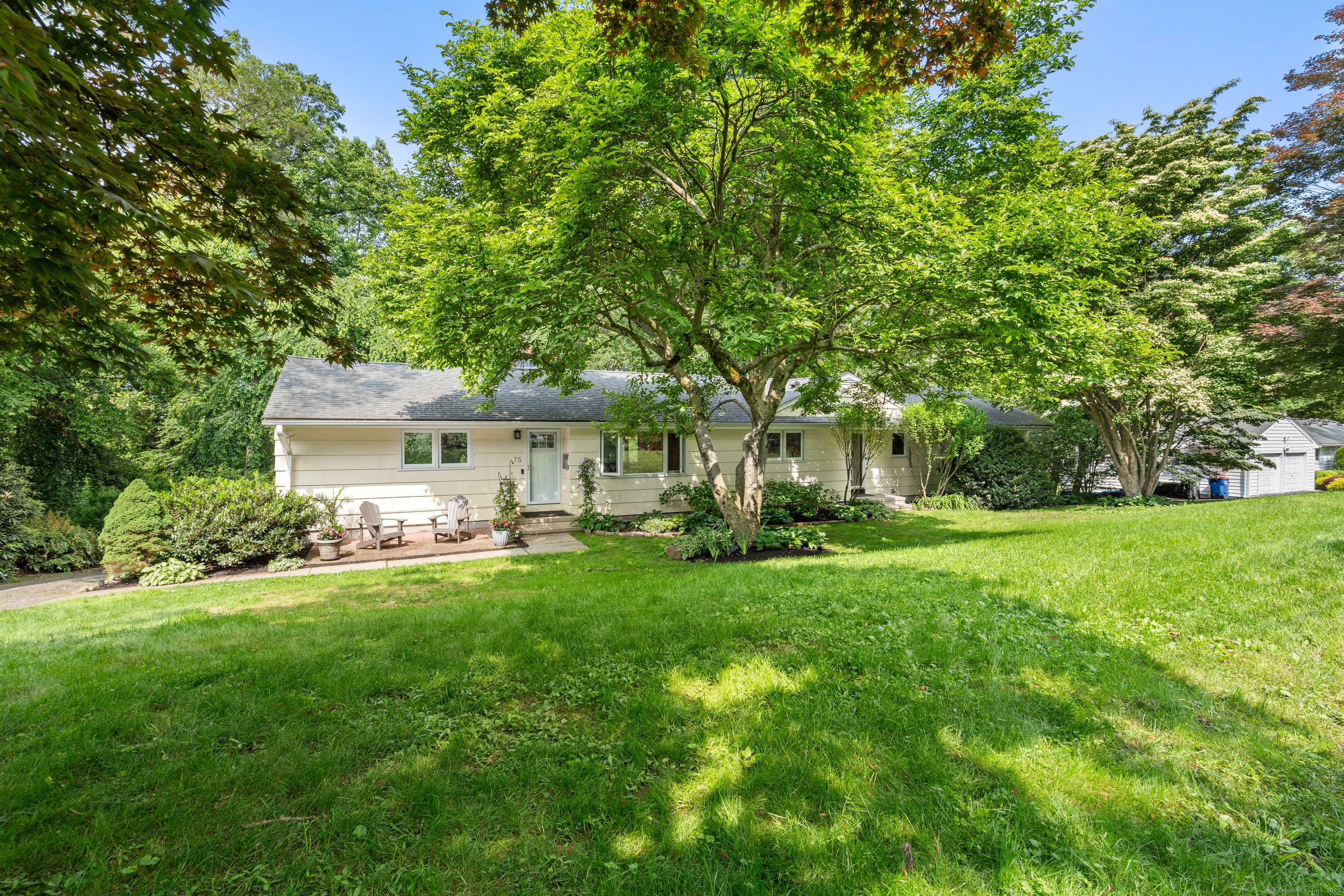 75 Skyview Drive  Trumbull CT 06611 photo