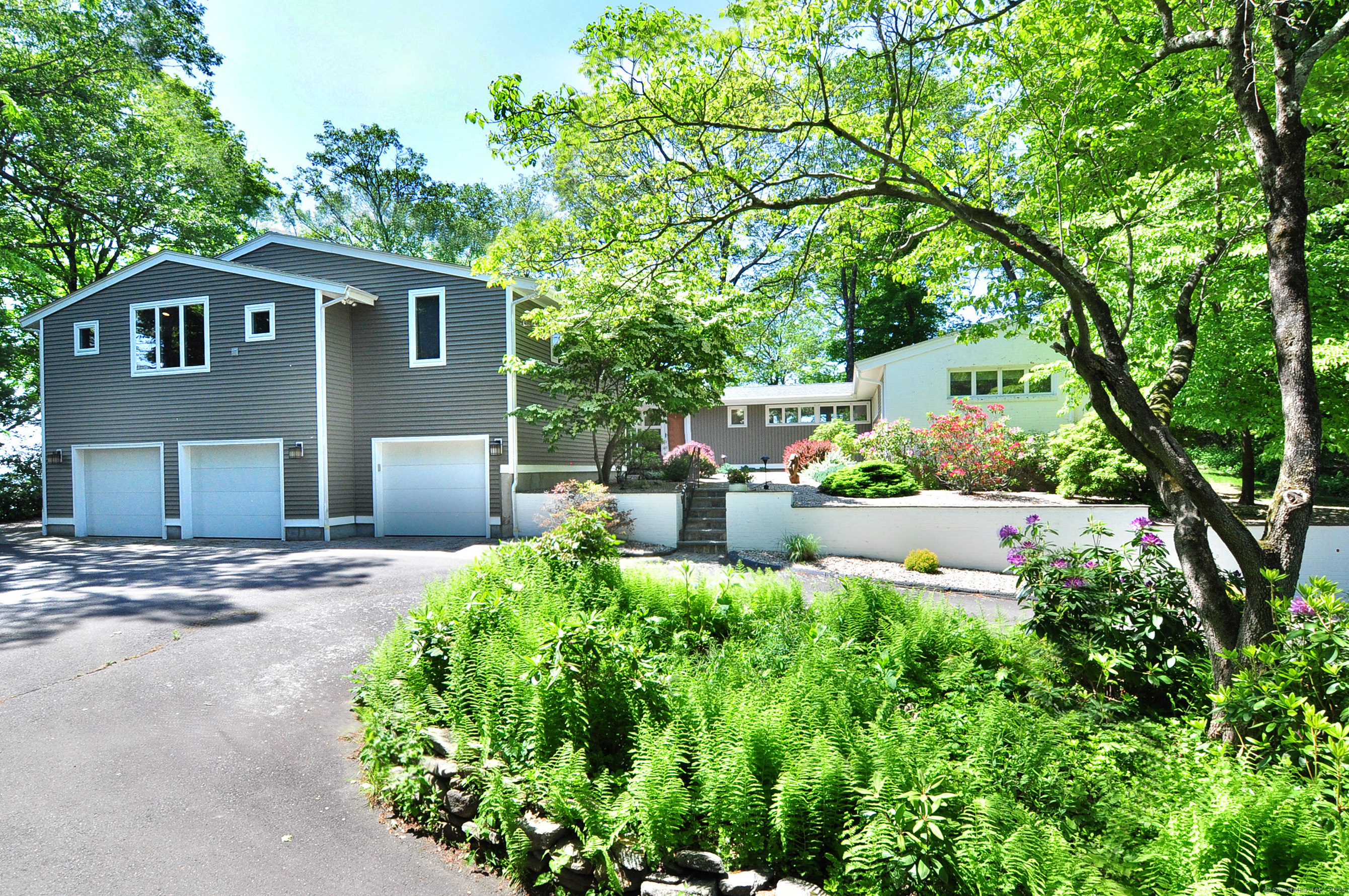 29 Montevideo Road  Avon CT 06001 photo
