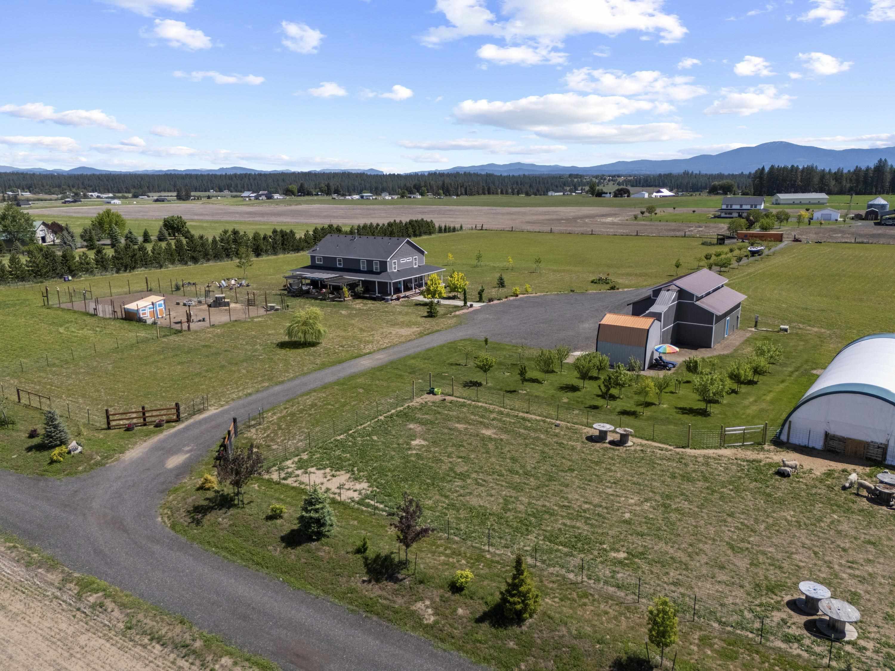 Property Photo: 6730 W Cross Cut Rd WA 99006
