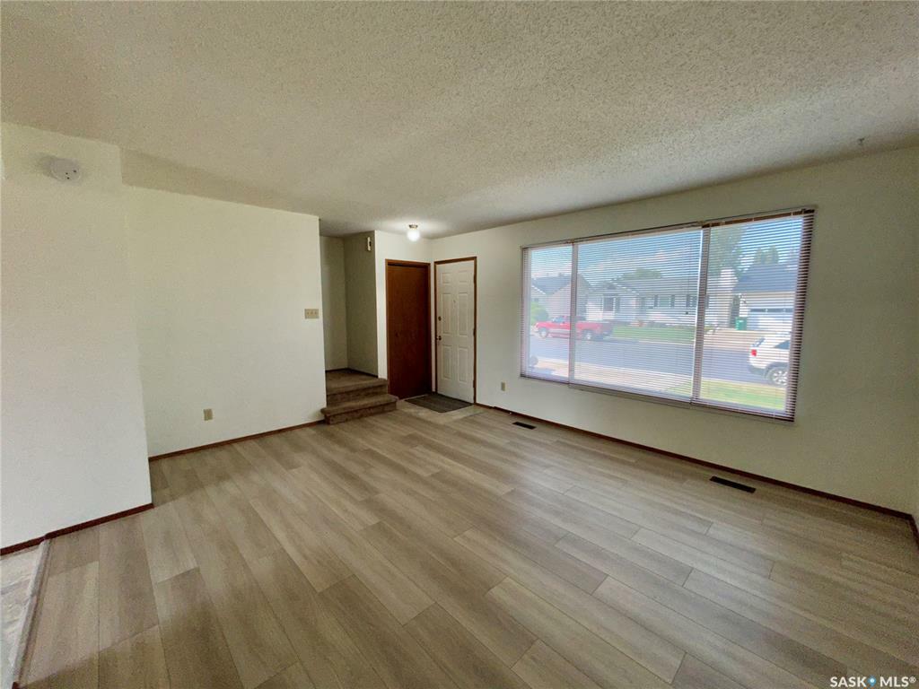 Property Photo: 324-322 Cochin Crescent SK S7K 4T4