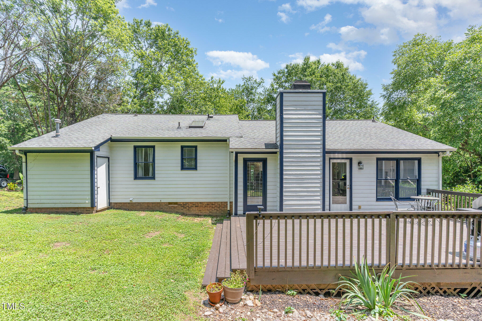 Property Photo: 5617 Groomsbridge Court NC 27612