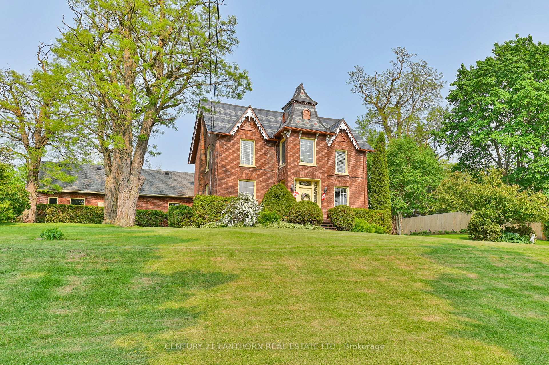 Property Photo: 27 Davidson Street ON K0K 2K0