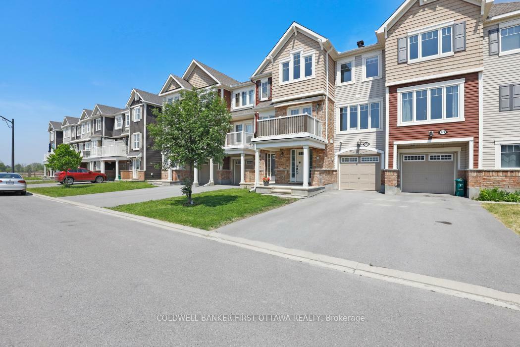 Property Photo: 271 Brassy Minnow Crescent ON K2J 6J9
