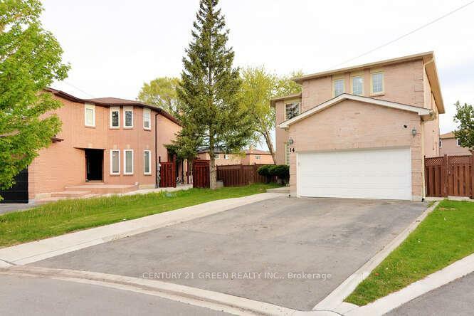 Property Photo: 14 Smye Court ON L6X 4B3