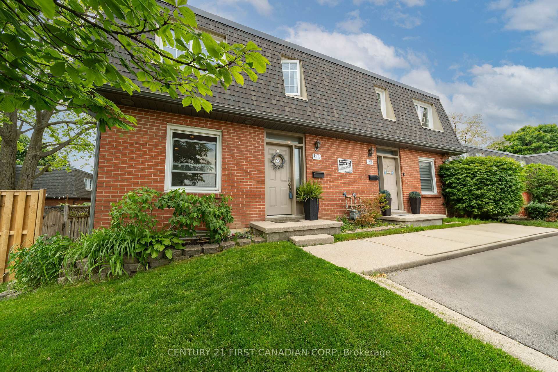 Property Photo: 1401 Wonderland Road N ON N6G 2C2