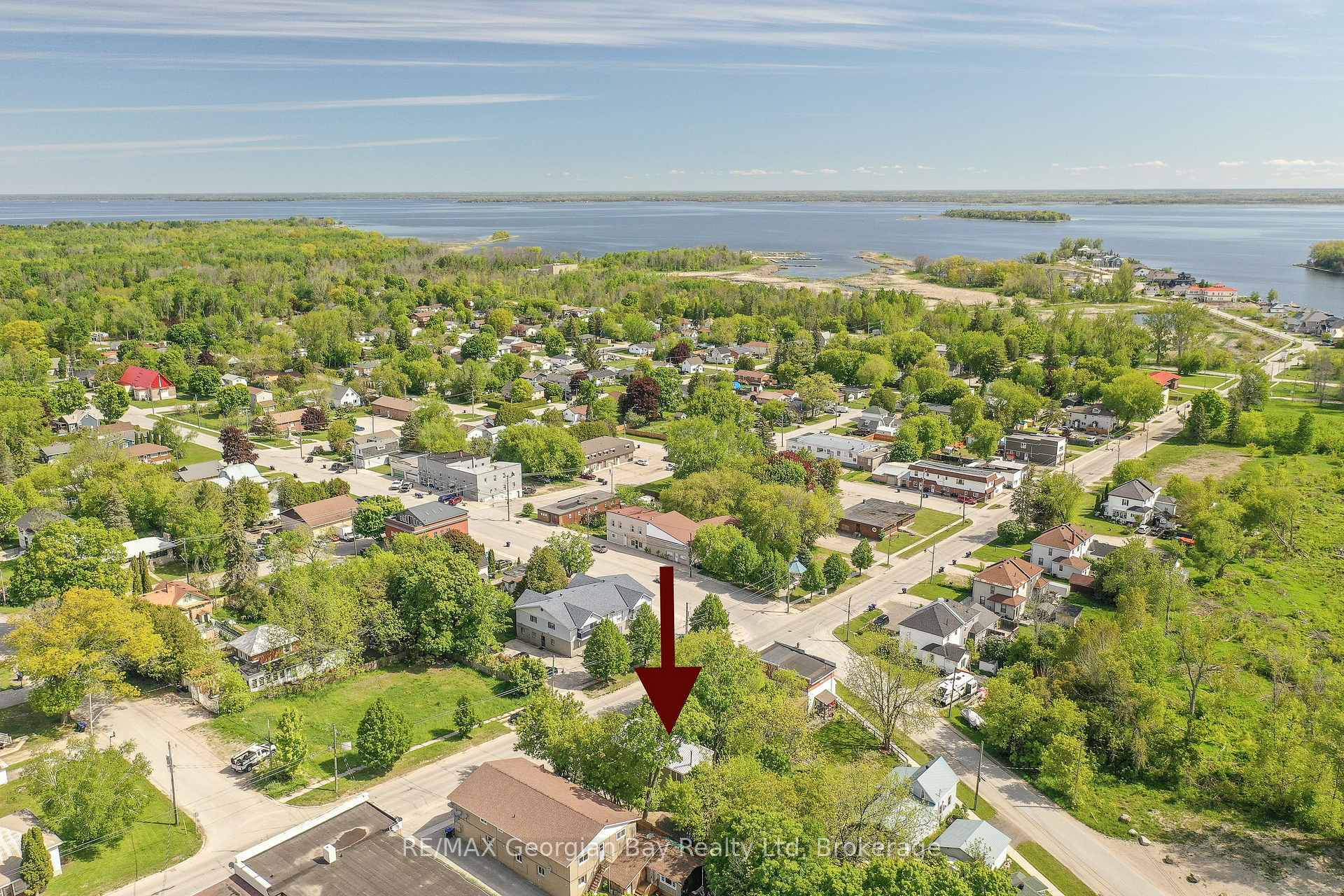 Property Photo: 415 Talbot Street ON L0K 1R0