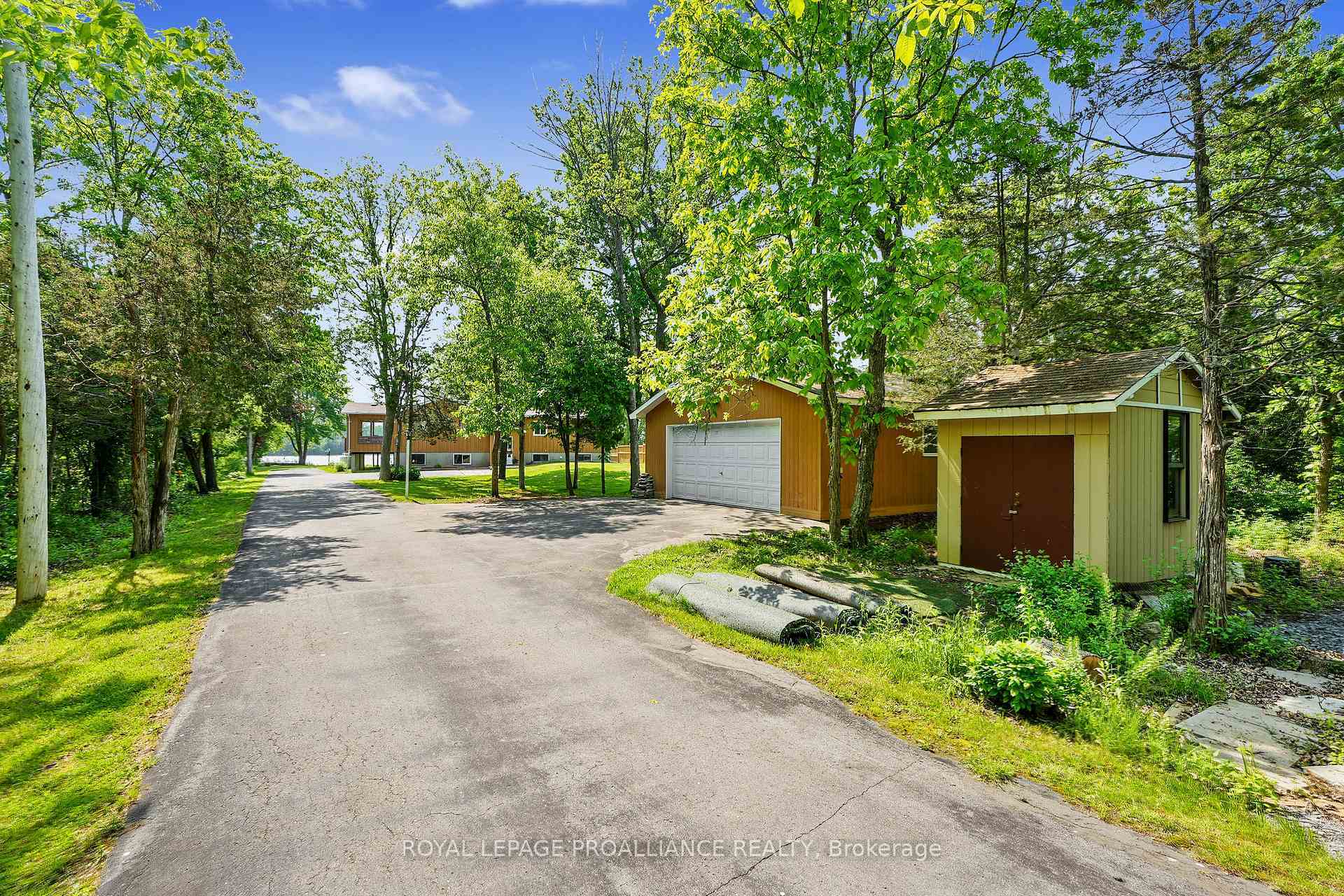 Property Photo: 269 Hillside Drive ON K0L 1L0