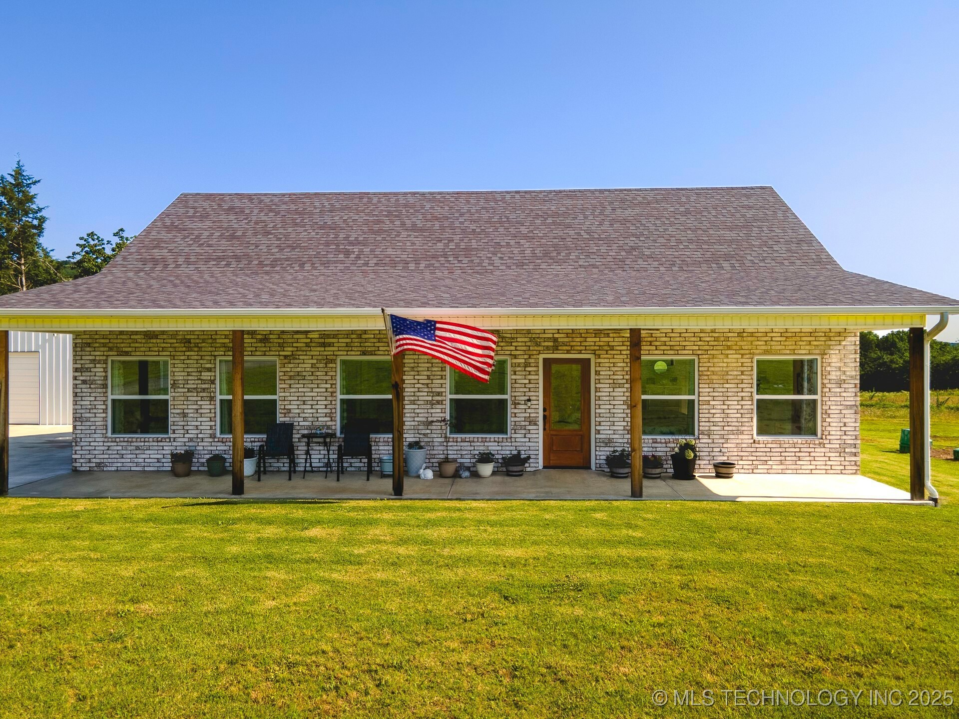 Property Photo: 31245 W Hwy 31 OK 74552