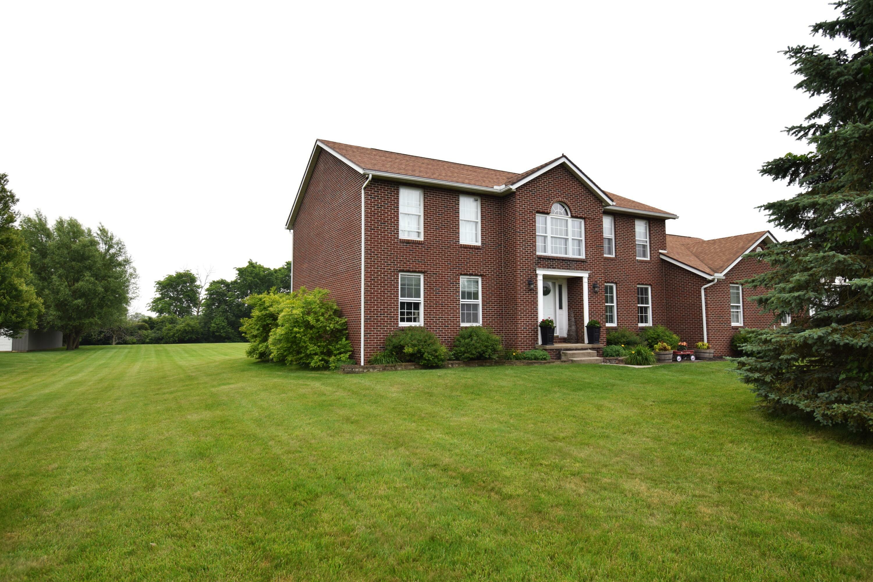 Property Photo: 2170 Ashbrook Drive OH 45502