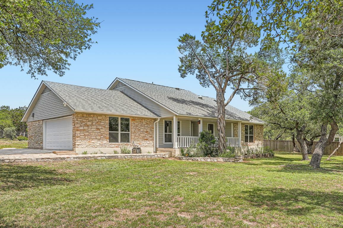 Property Photo: 1005 Westland Ridge Road TX 78620