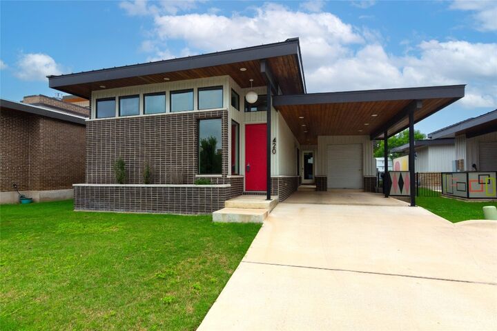Property Photo: 420 Starlight Village Loop TX 78641