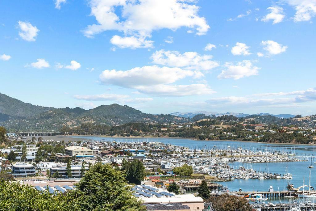 Property Photo: 231 Cazneau Avenue CA 94965