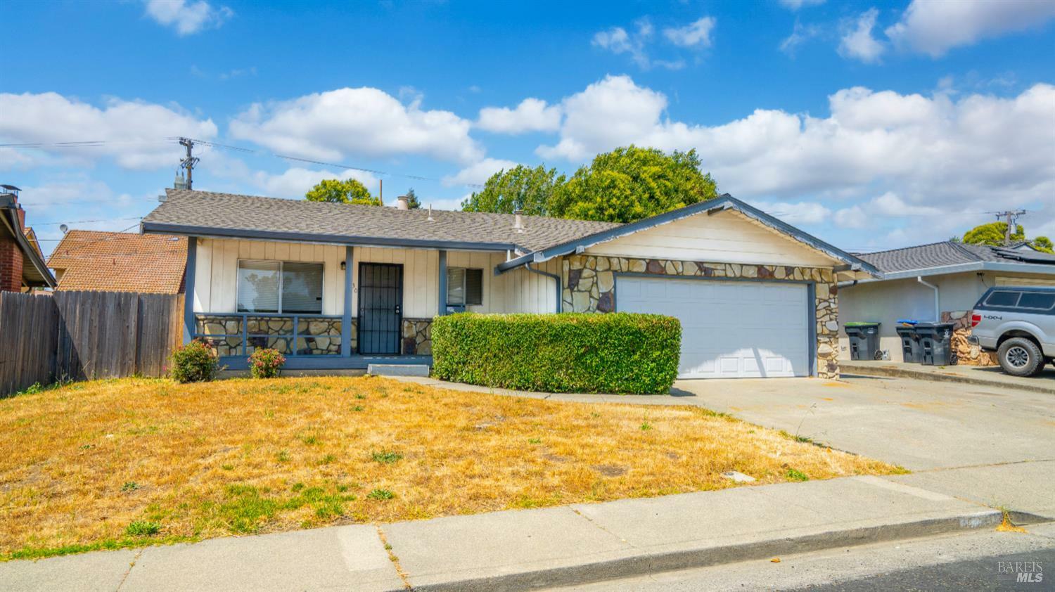 Property Photo: 1330 Buckingham Drive CA 94533