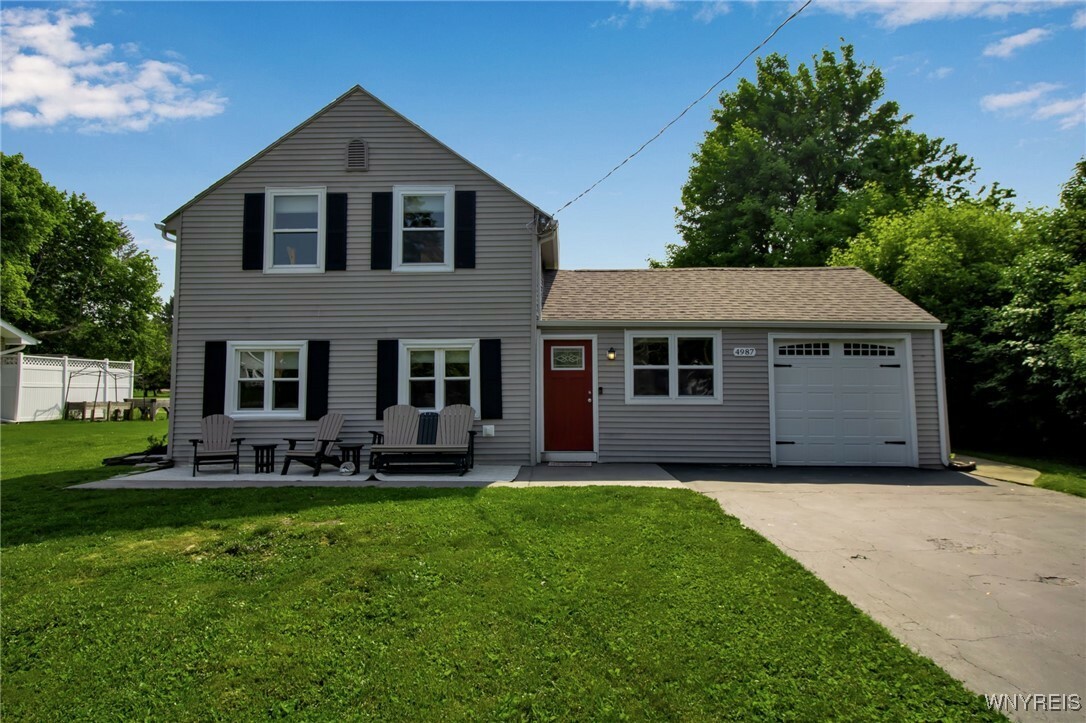 Property Photo: 4987 Kraus Rd NY 14031