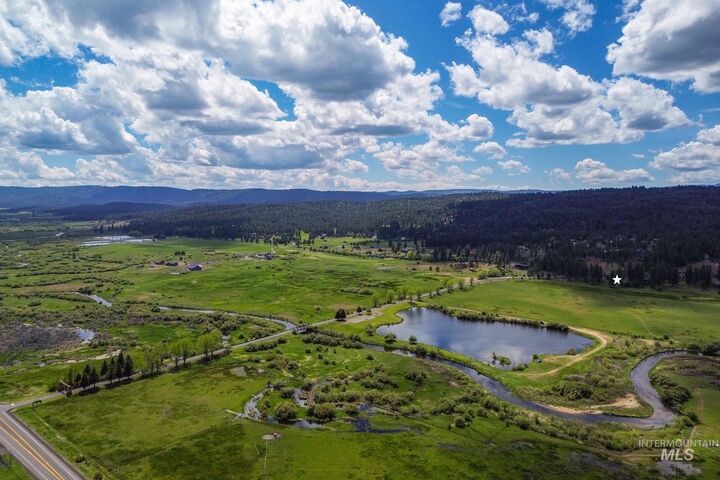 Property Photo: 3000 45th Parallel Road ID 83654