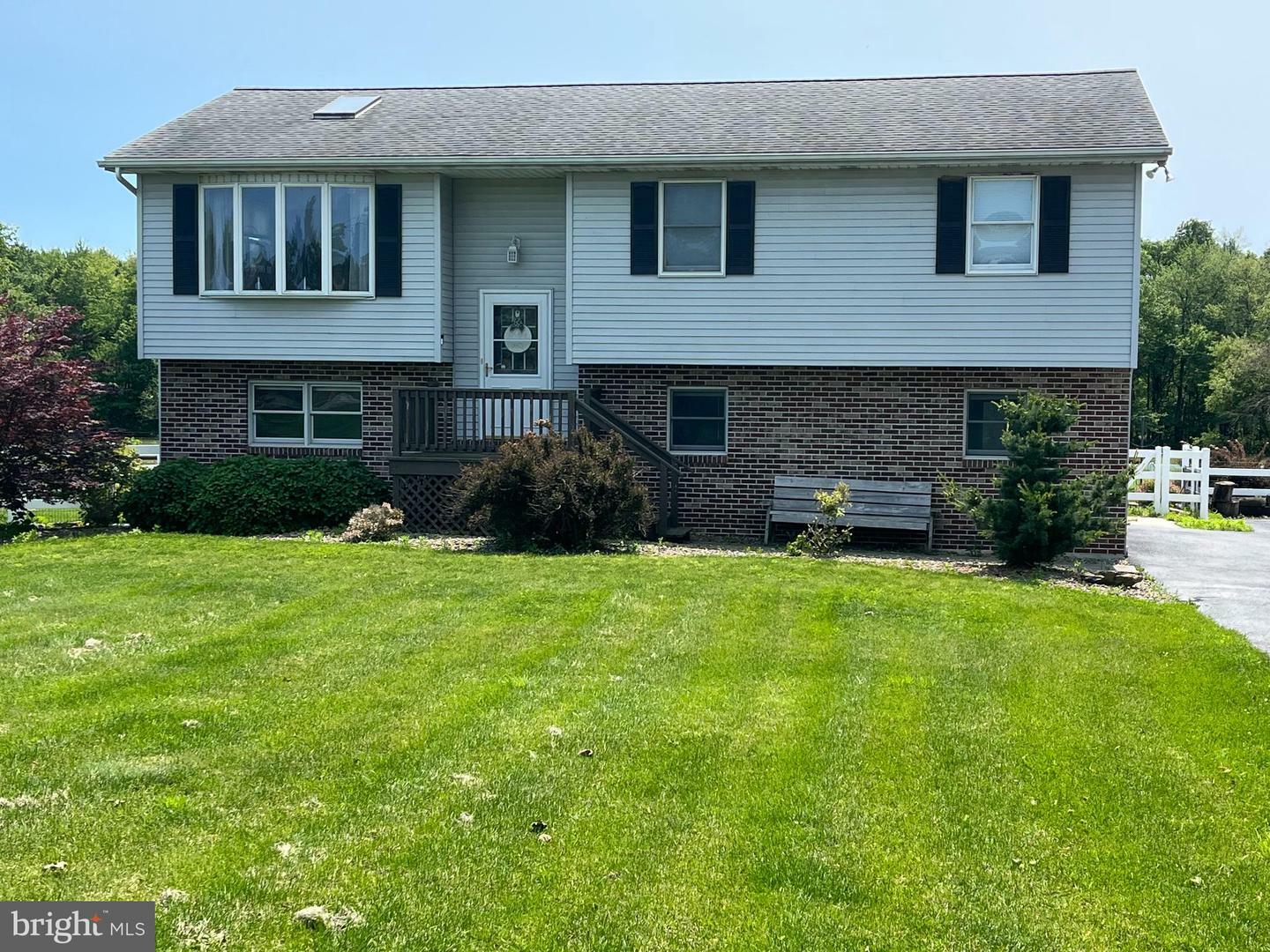 Property Photo: 6870 Old Route 22 PA 19507