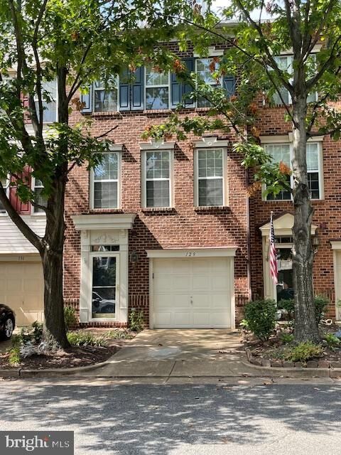 Property Photo:  129 Martin Lane  VA 22304 