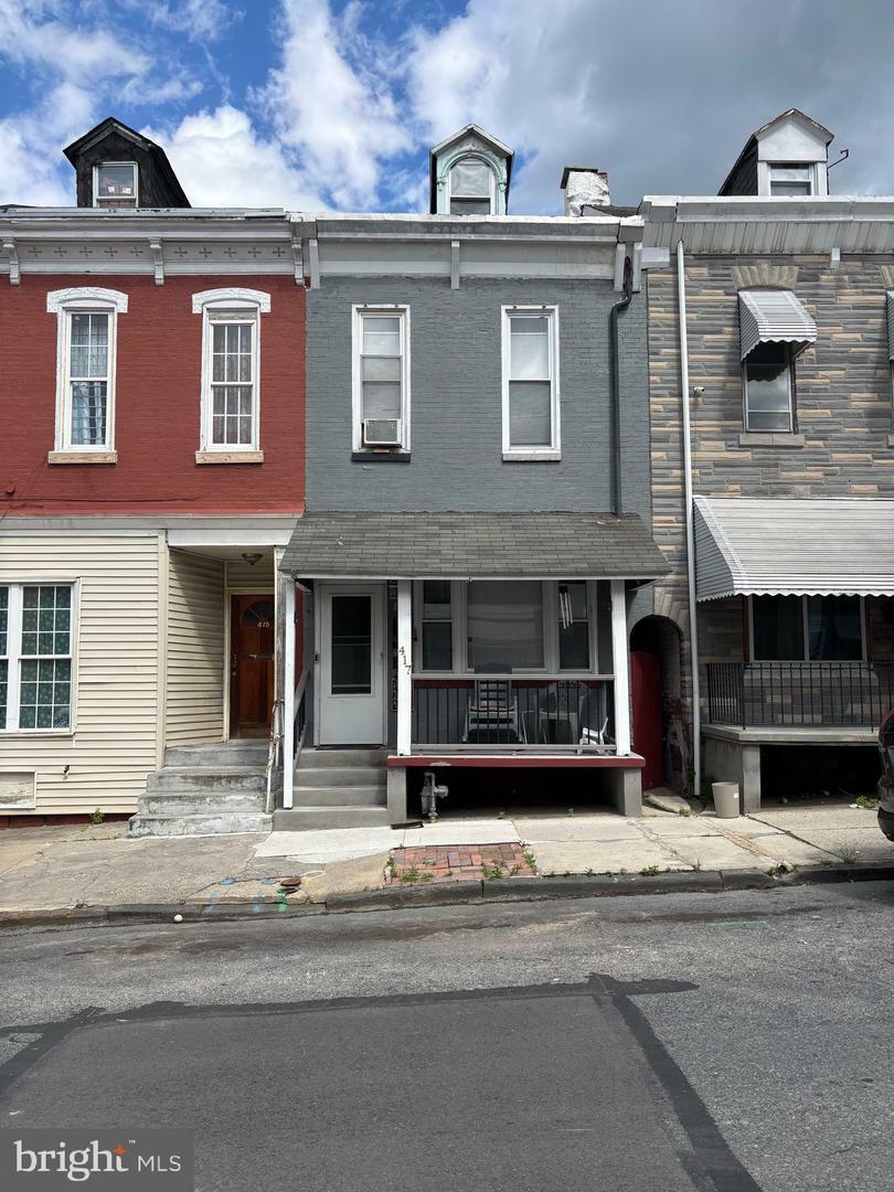 417 S 10th Street  Reading PA 19602 photo