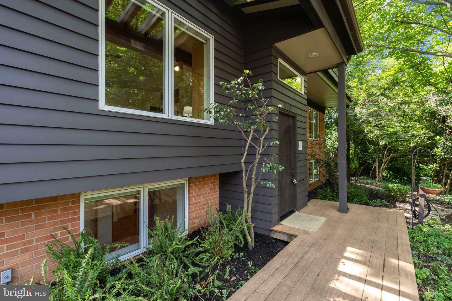 4834 8th Street S  Arlington VA 22204 photo