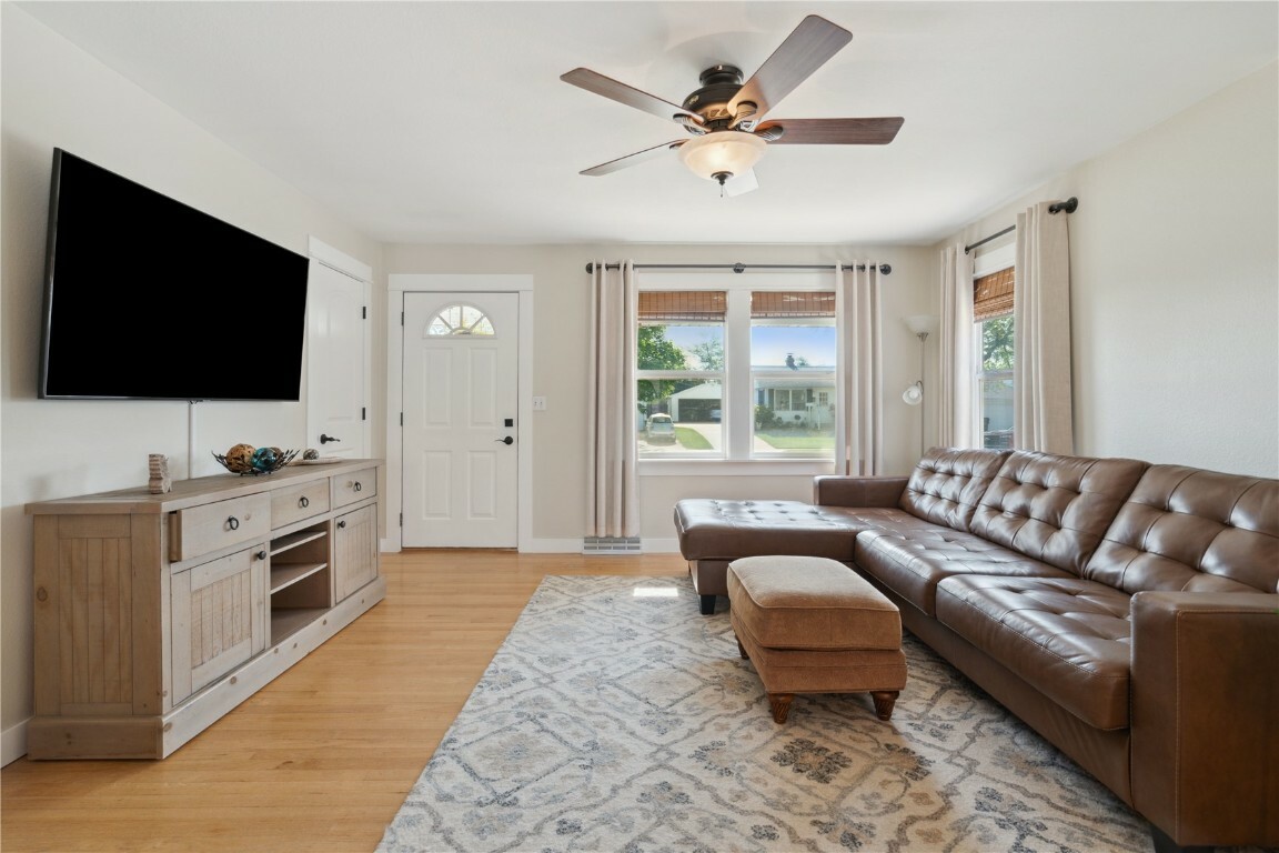 Property Photo: 452 Lewellen Drive NW IA 52405