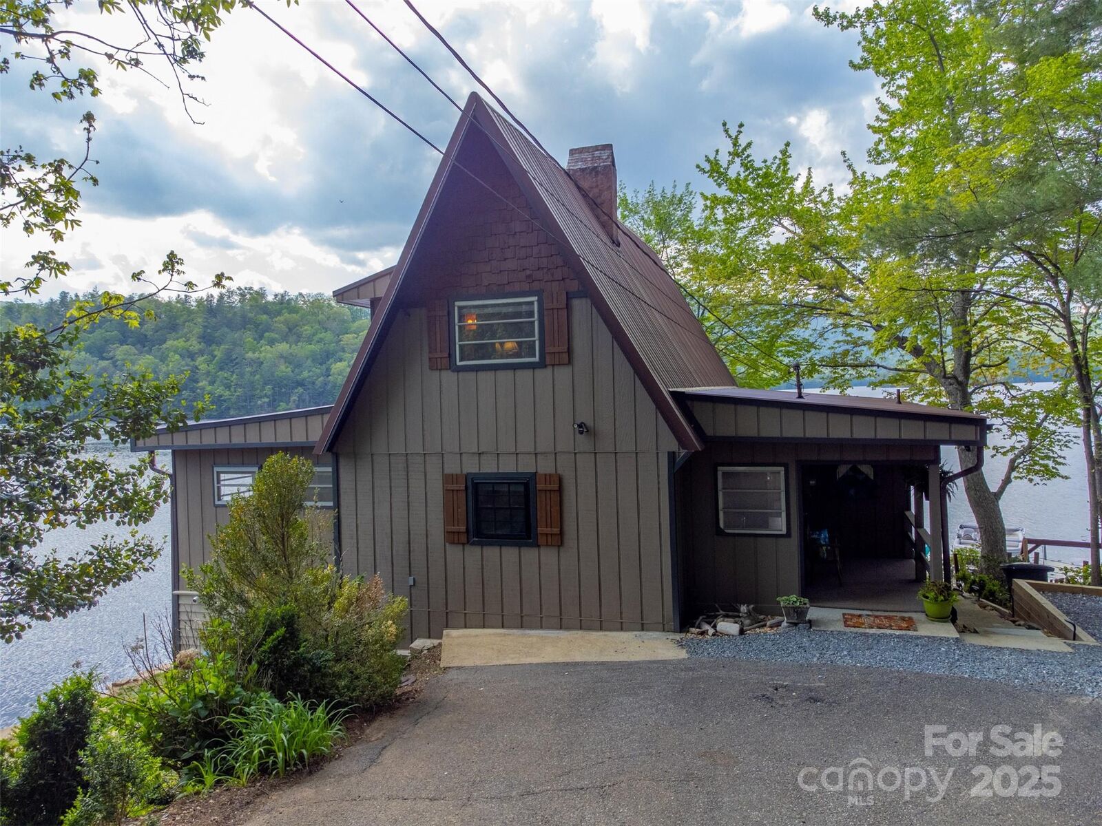 Property Photo:  214 Sequoyah Trail  NC 28771 