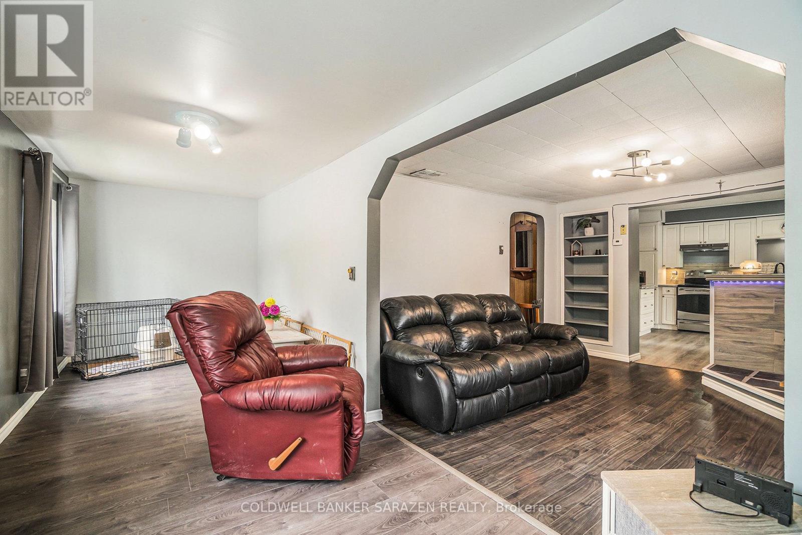 Property Photo: 215 Division Street South ON K7S 3C7