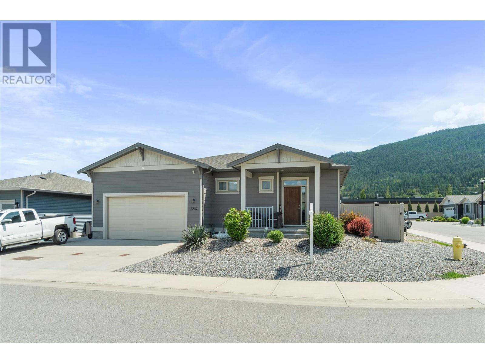Property Photo: 2257 Rahn Avenue BC V0E 1B8