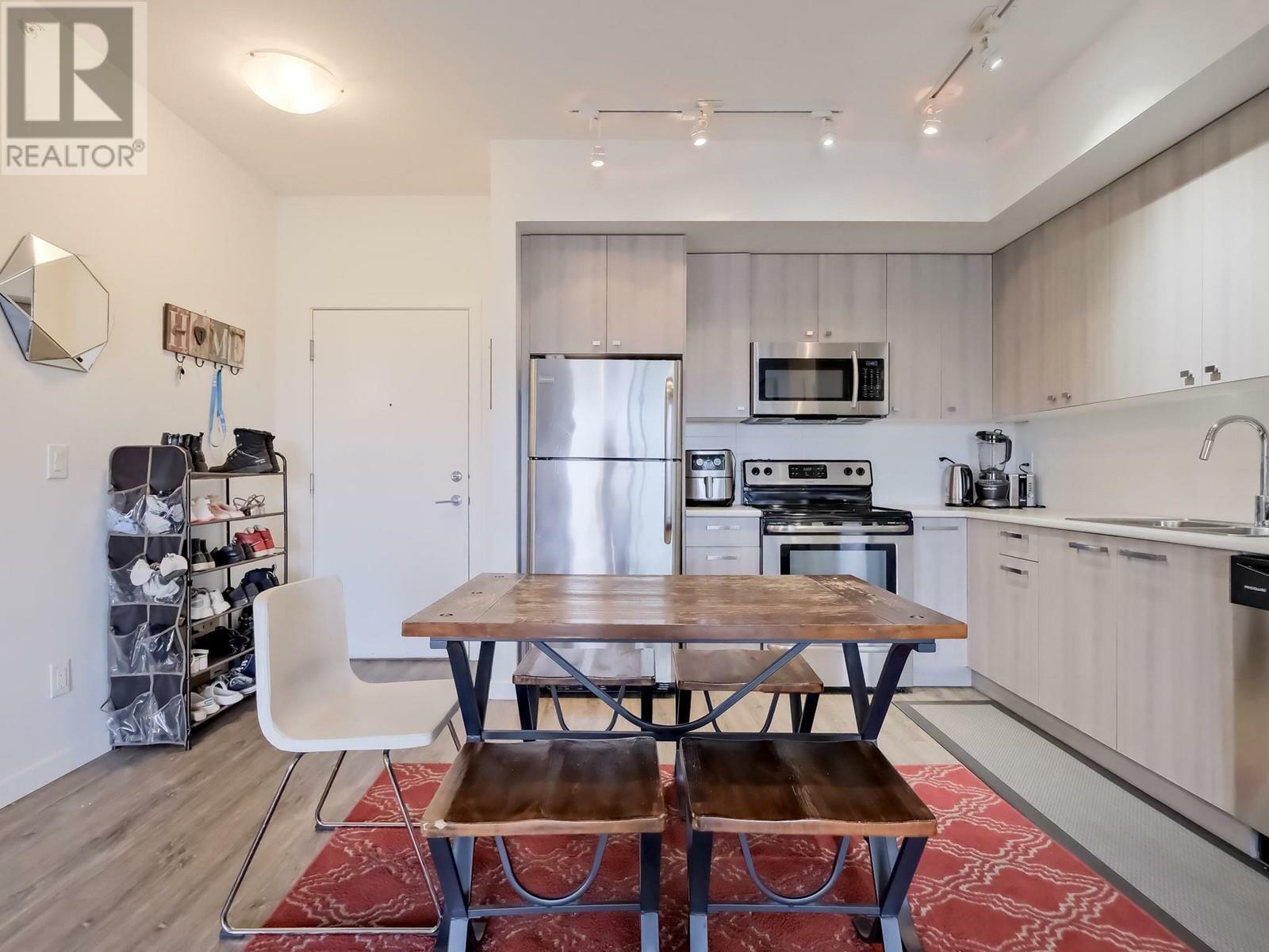 Photo de la propriété: 935 Academy Way 306 BC V1V 3A4