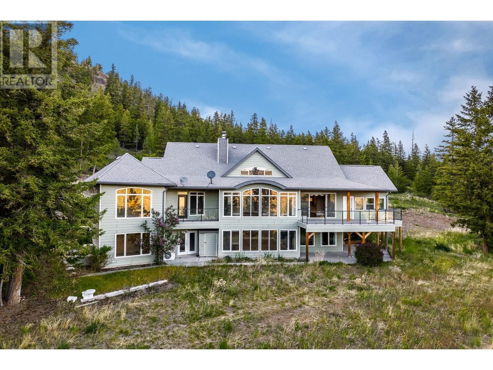 Property Photo: 3425 D'Easum Road BC V1K 1R4