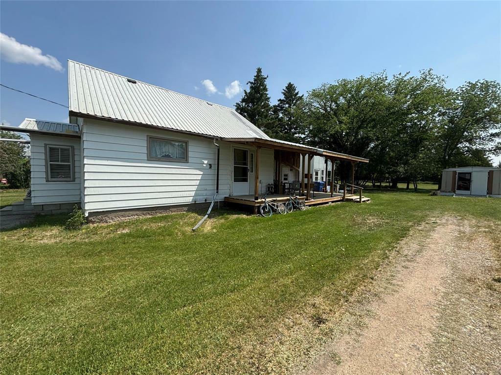 Property Photo:  220 Hossack Avenue  MB R0K 1G0 