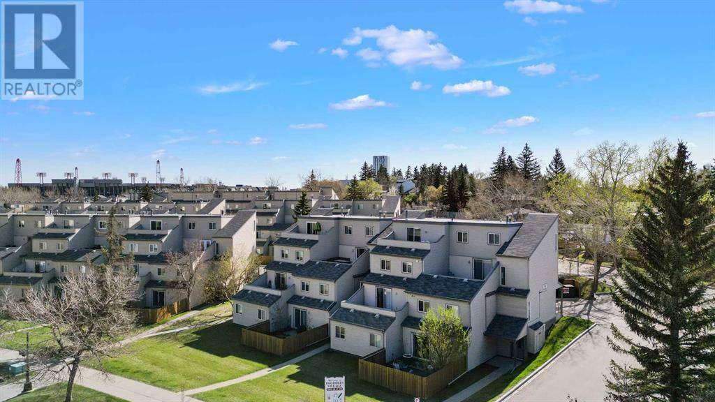 Property Photo: 1540 29 Street Northwest AB T2N 4M1