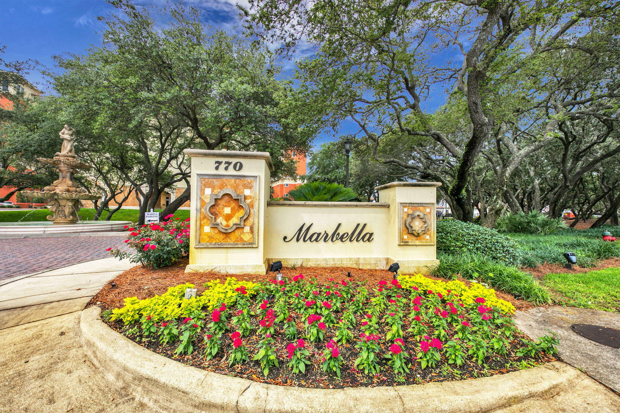 Property Photo: 770 Harbor Boulevard 1J FL 32541