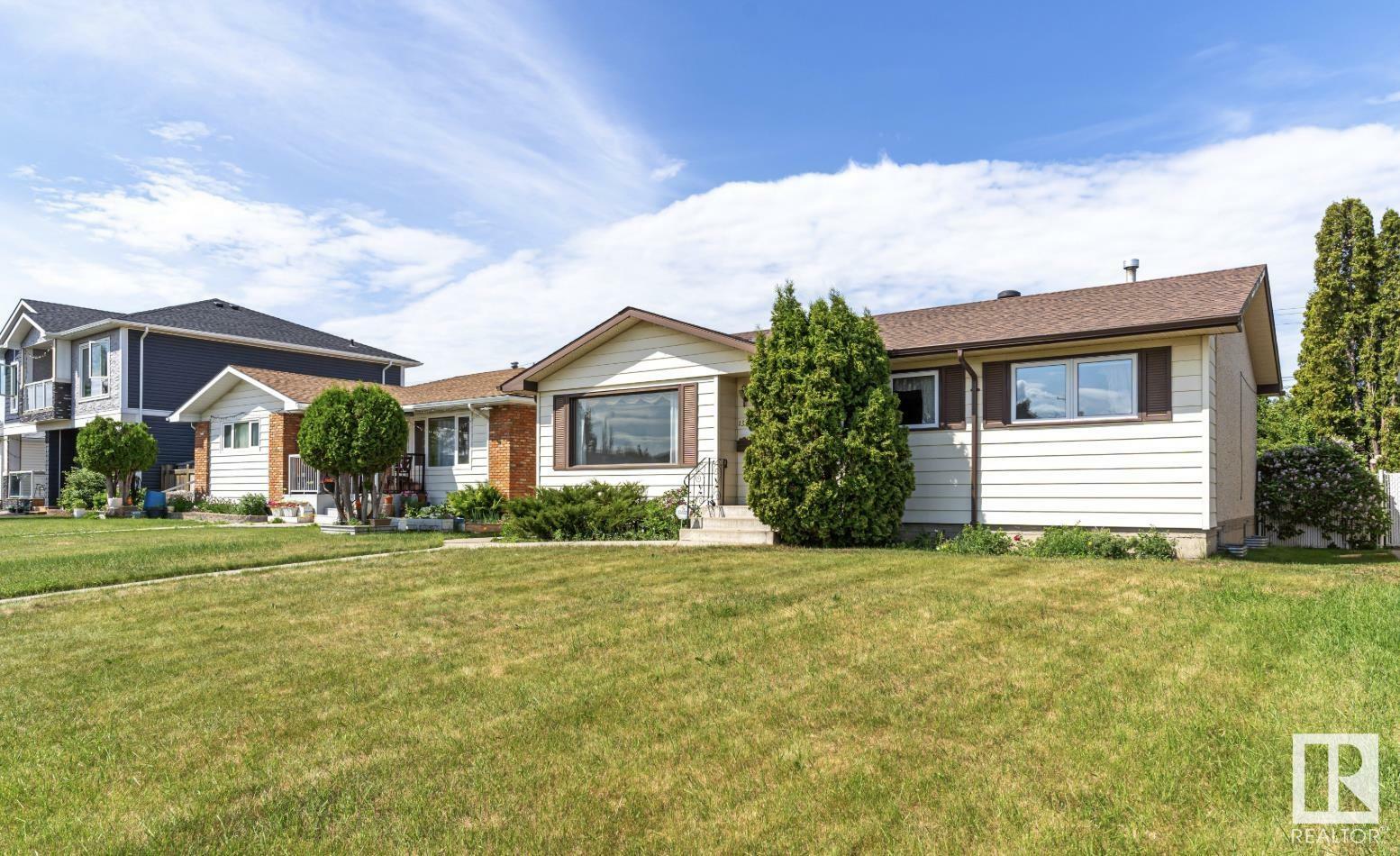 Property Photo: 13320 94 Street NW AB T5E 3V8